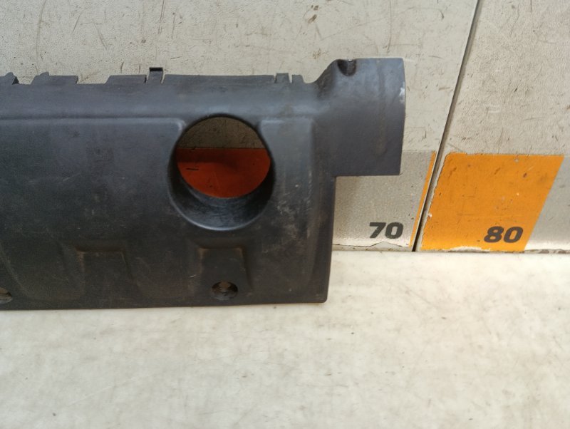 Крышка двигателя