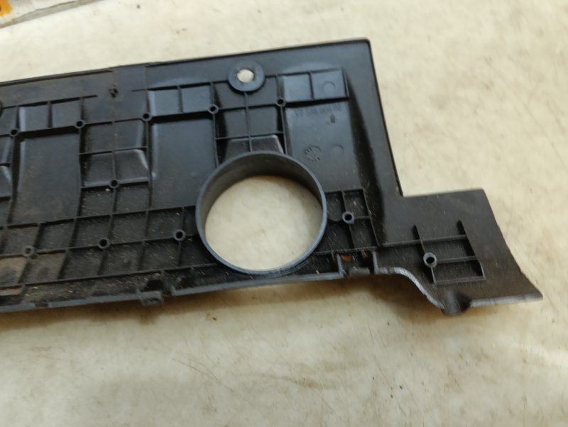 Крышка двигателя