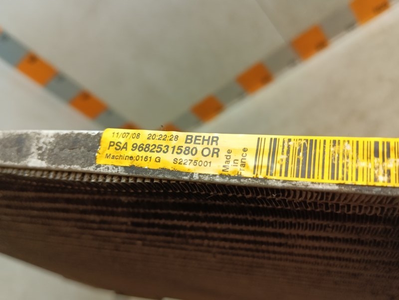 Радиатор кондиционера / конденсер