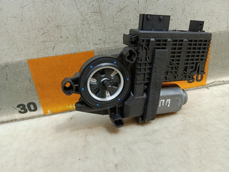 Моторчик стеклоподъемника