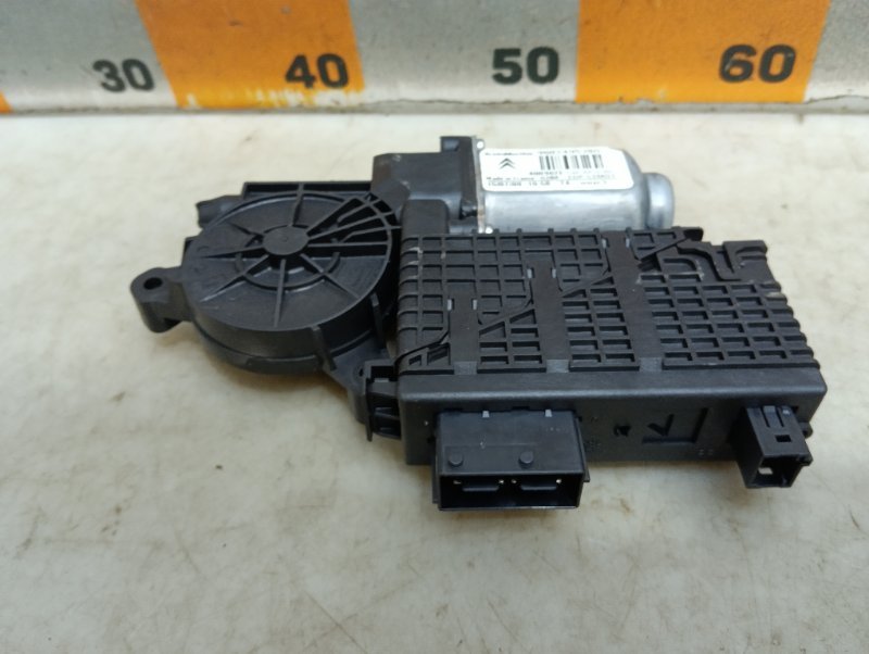 Моторчик стеклоподъемника