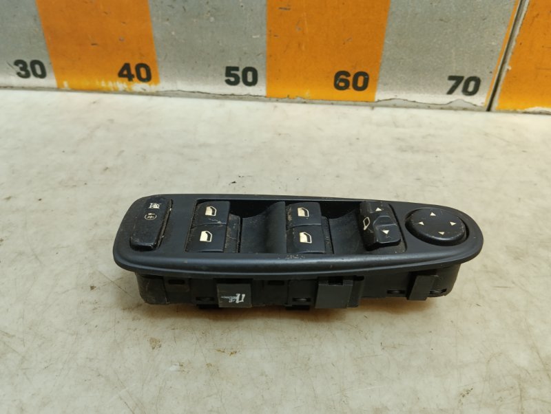 Блок управления стеклоподъемниками