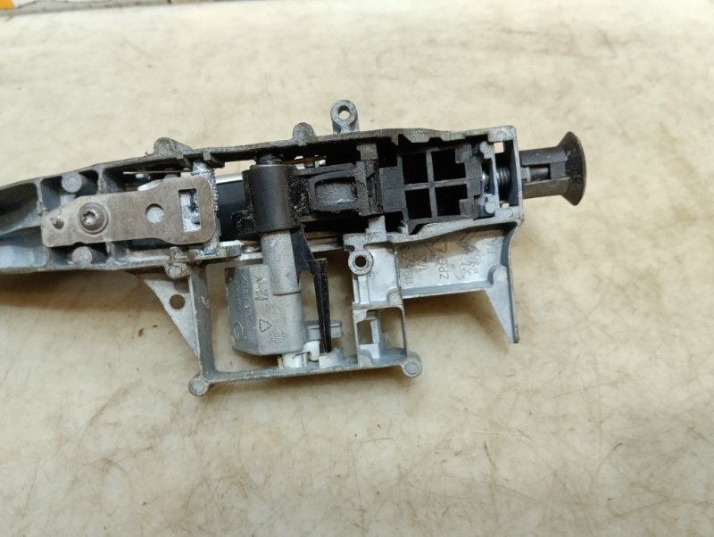 Ручка двери наружная