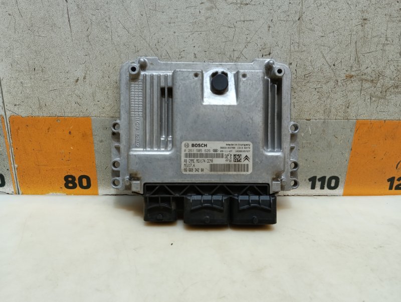 Блок управления двигателем