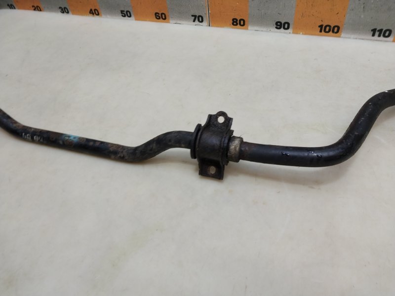 Стабилизатор передний