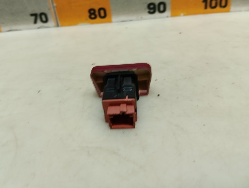 Кнопка аварийной остановки