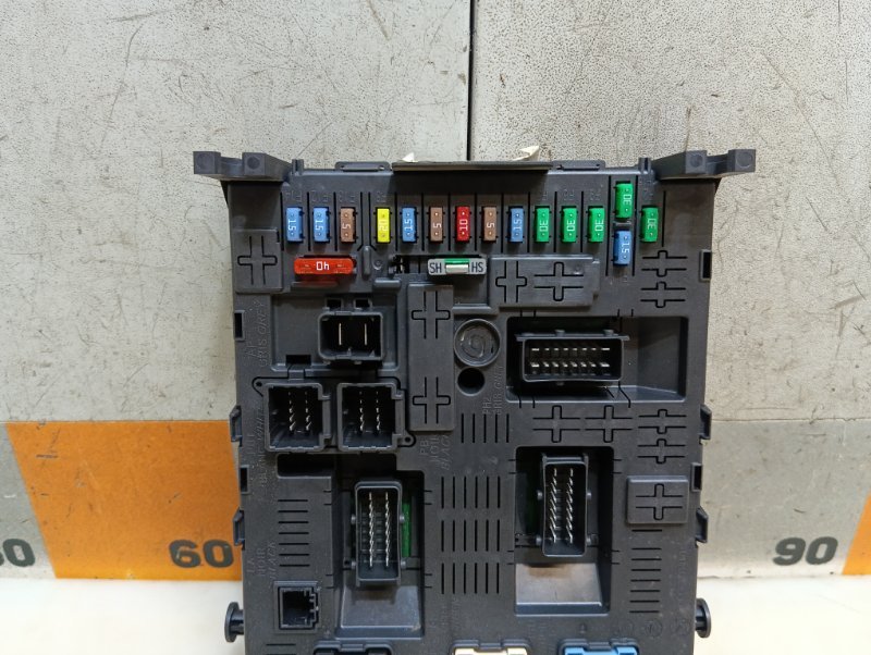 Блок предохранителей