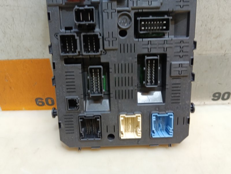 Блок предохранителей