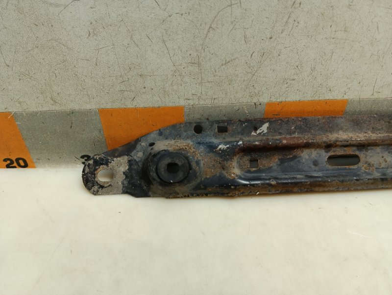 Балка подрадиаторная