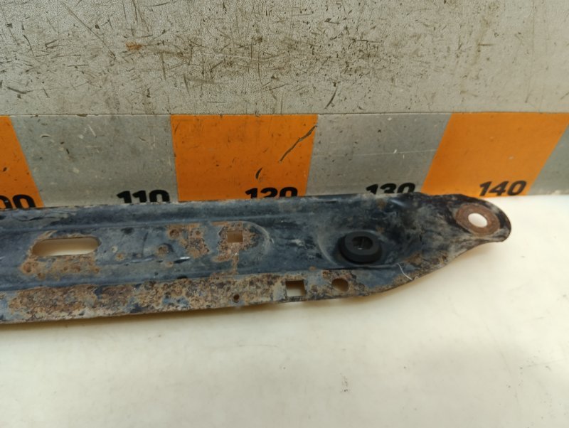 Балка подрадиаторная