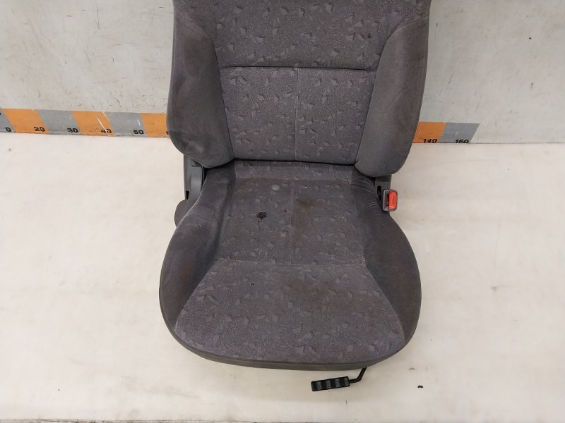 Сиденье переднее правое