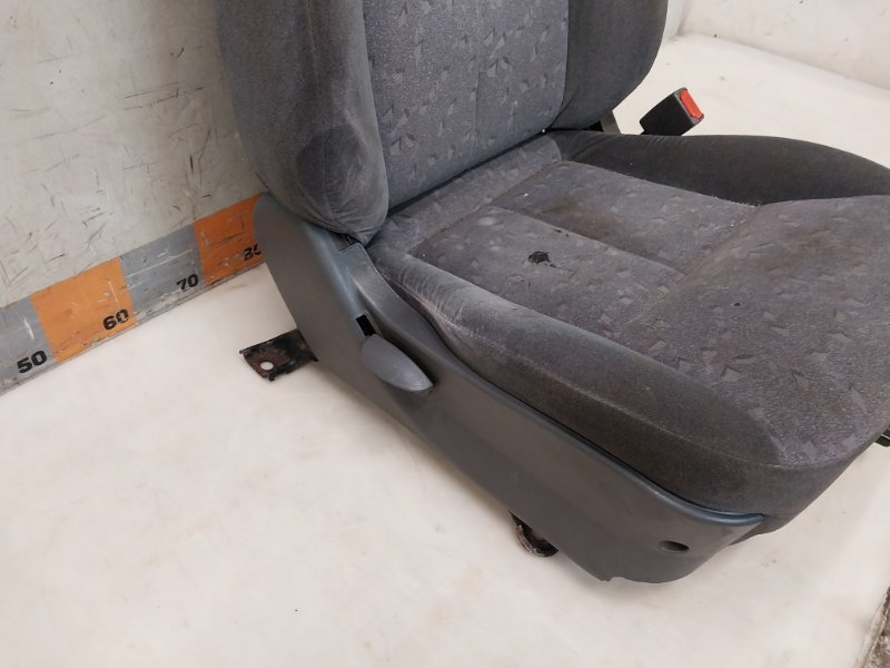 Сиденье переднее правое