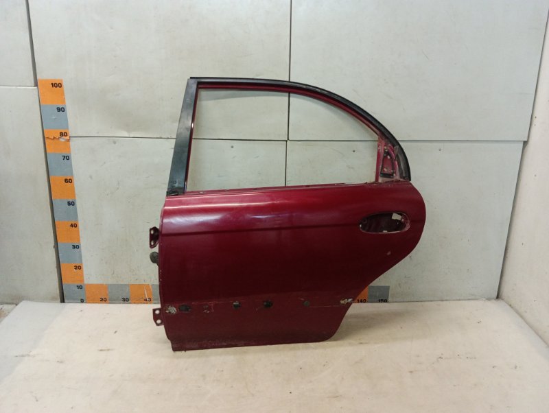 Дверь задняя левая