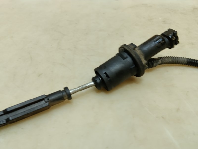 Цилиндр сцепления рабочий