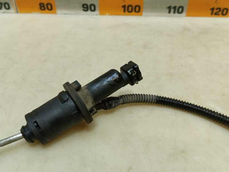 Цилиндр сцепления рабочий