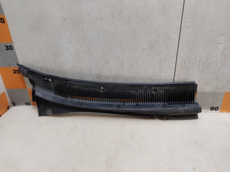 Планка под лобовое стекло