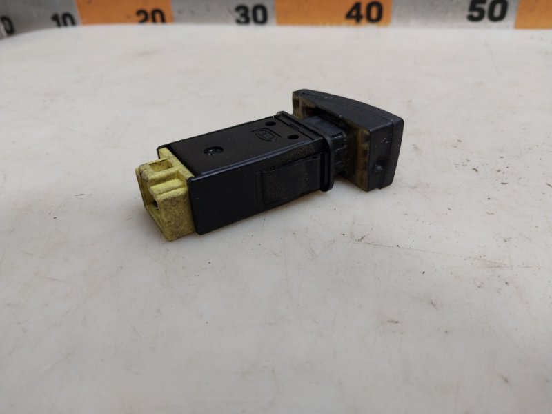 Кнопка обогрева переднего и заднего стекла