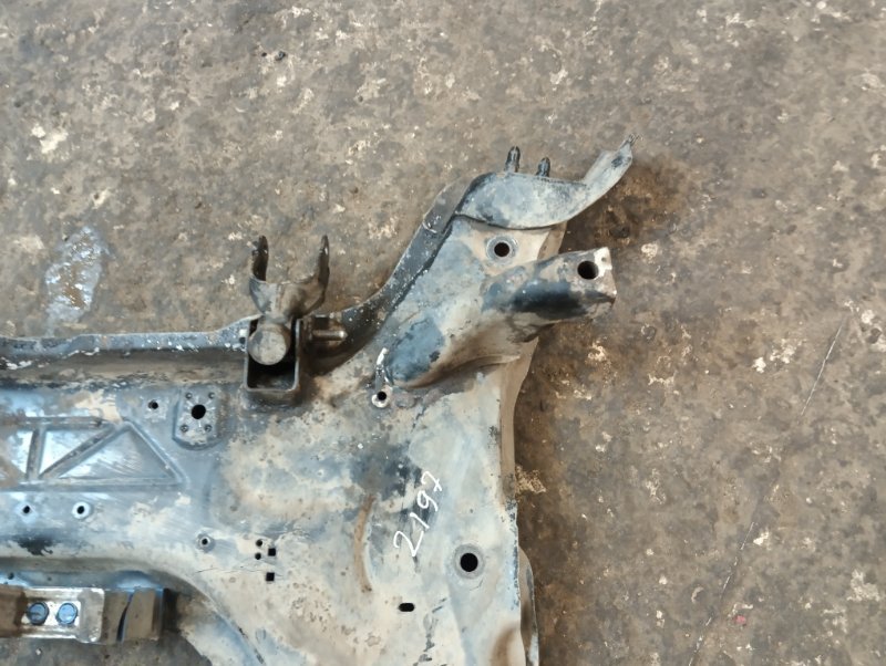 Балка подмоторная