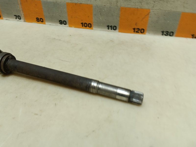 Полуось передняя правая