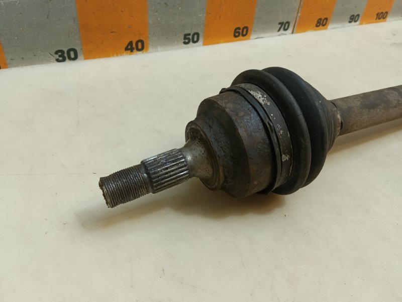 Полуось передняя правая