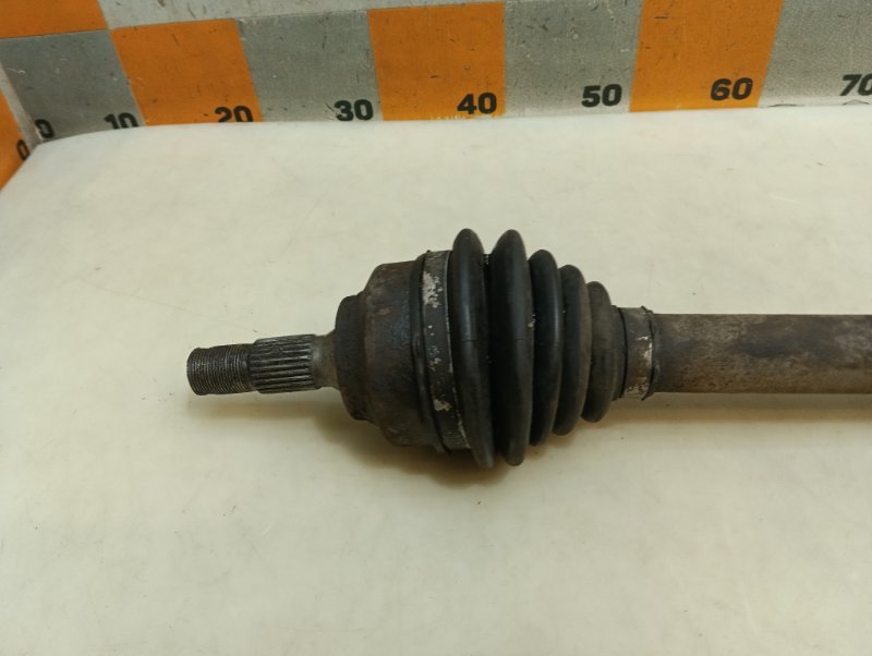 Полуось передняя правая