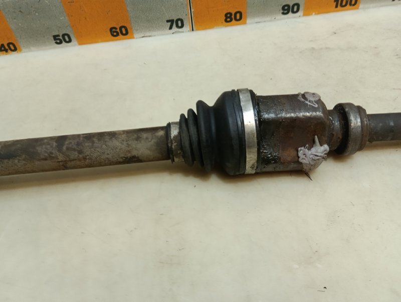Полуось передняя правая