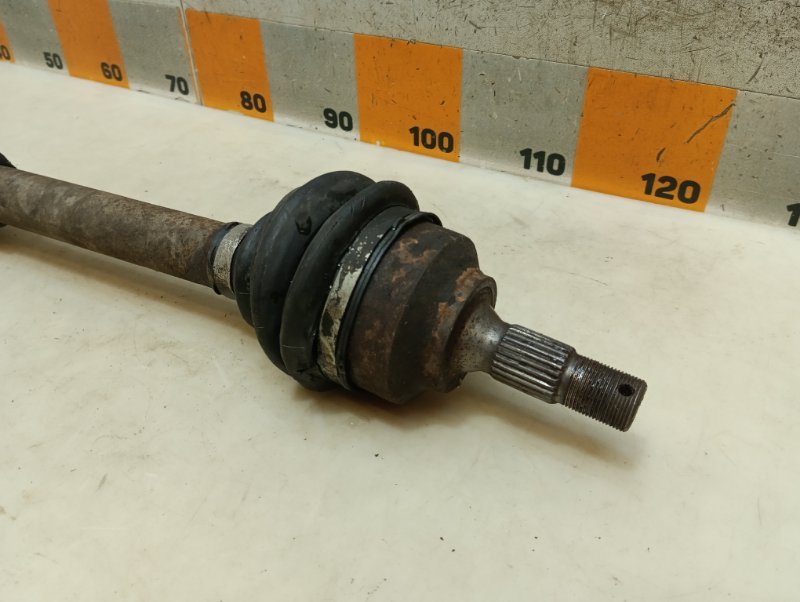 Полуось передняя левая