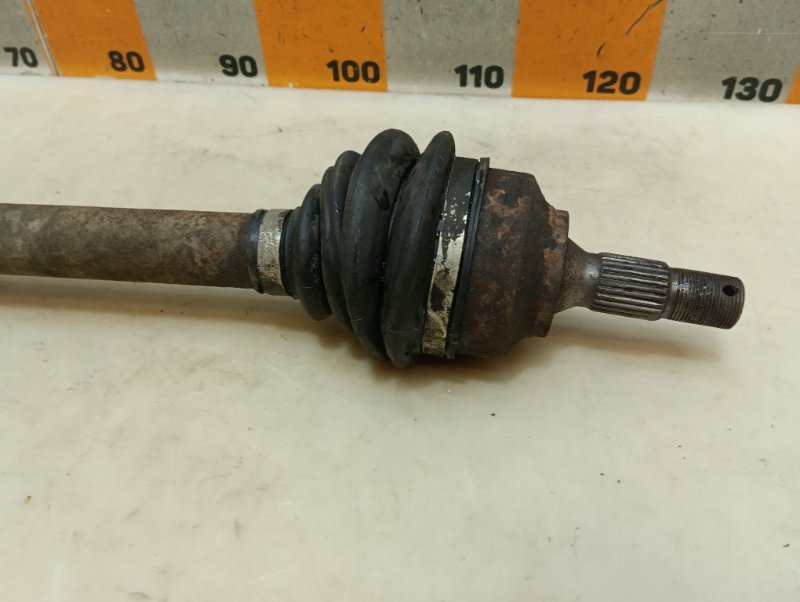 Полуось передняя левая