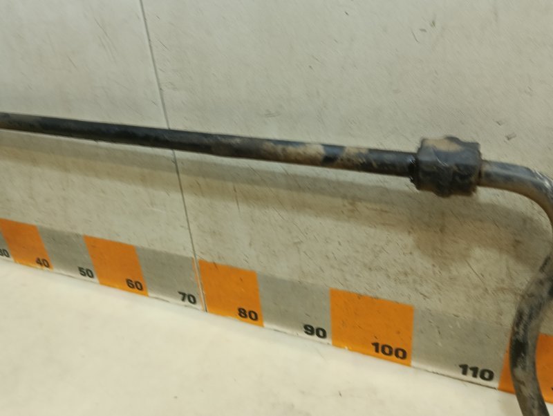 Стабилизатор передний