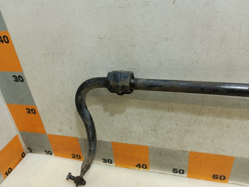 Стабилизатор передний