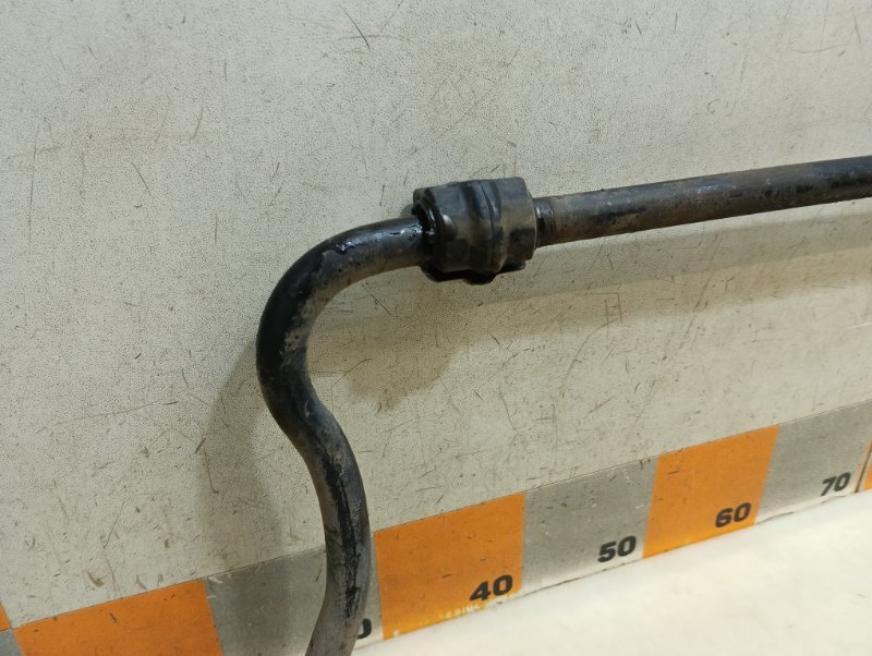 Стабилизатор передний