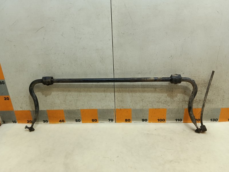 Стабилизатор передний