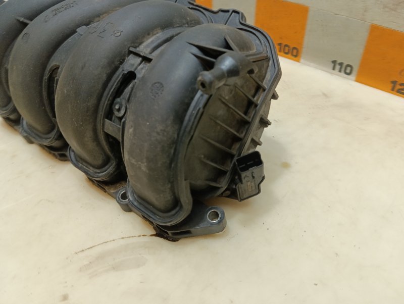 Коллектор впускной