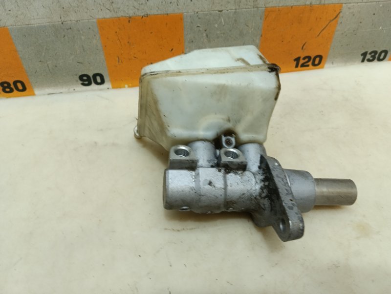 Цилиндр тормозной главный