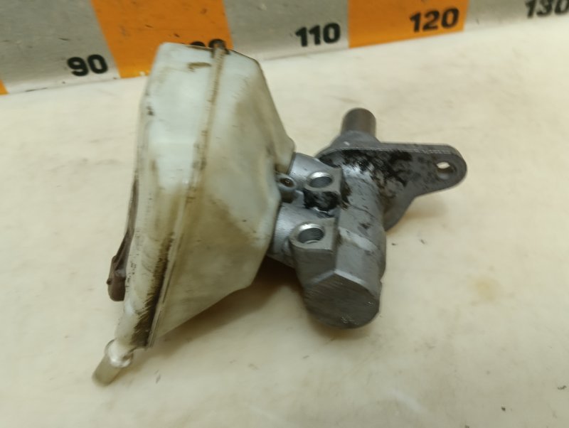 Цилиндр тормозной главный