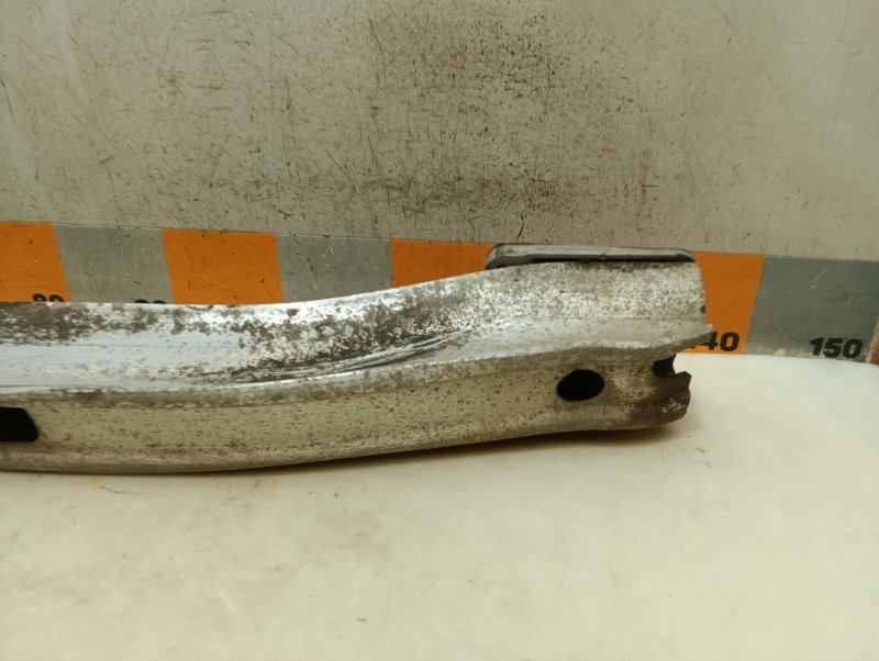 Усилитель заднего бампера