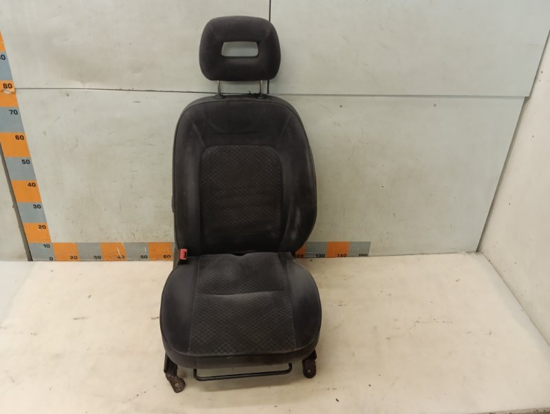 Сиденье переднее левое