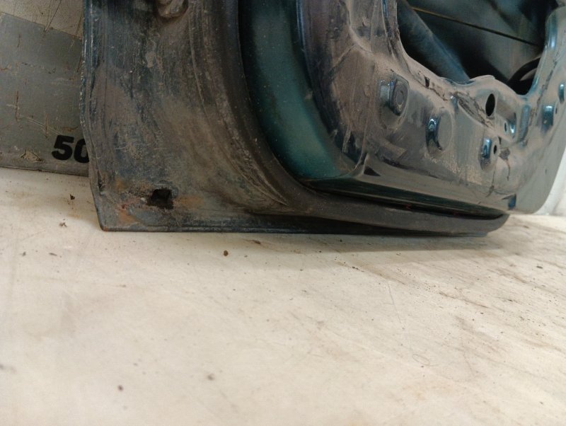 Дверь задняя правая