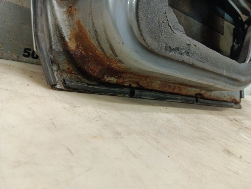 Дверь задняя правая