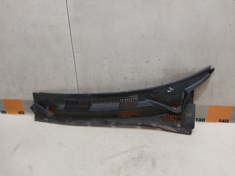 Планка под лобовое стекло