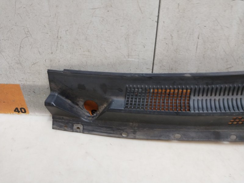 Планка под лобовое стекло