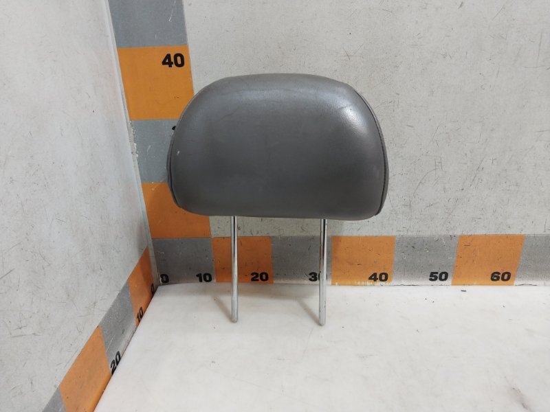 Подголовник сиденья