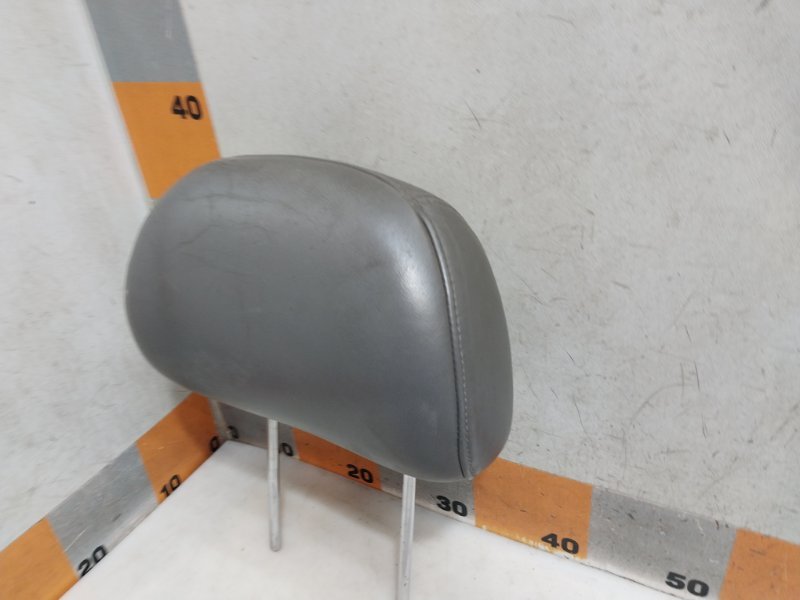 Подголовник сиденья