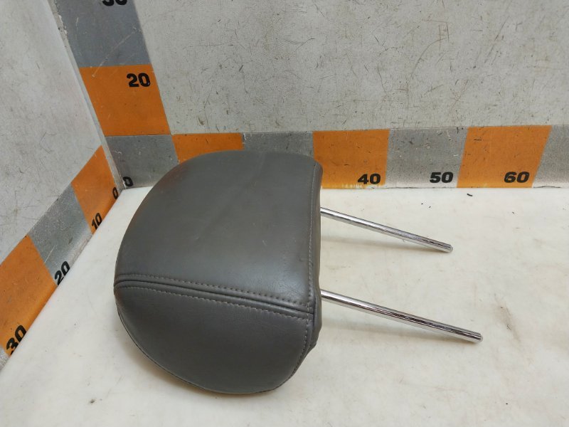 Подголовник сиденья