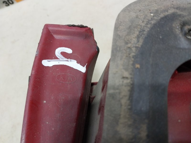 Фонарь задний левый