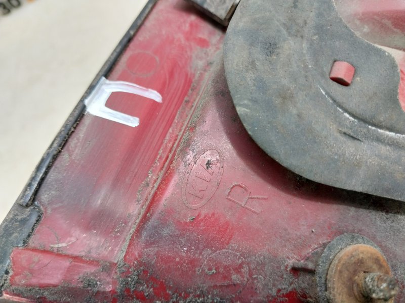 Фонарь задний правый