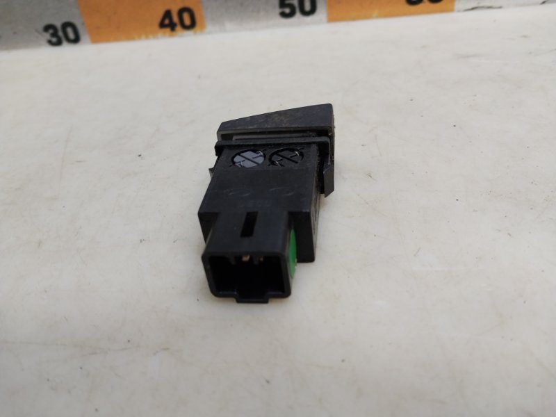 Кнопка обогрева сидений