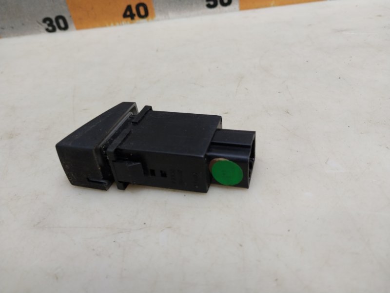 Кнопка обогрева сидений