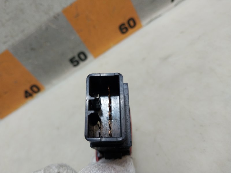 Кнопка аварийной остановки