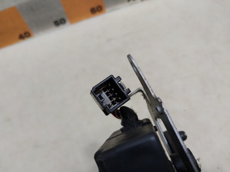 Моторчик заслонки печки